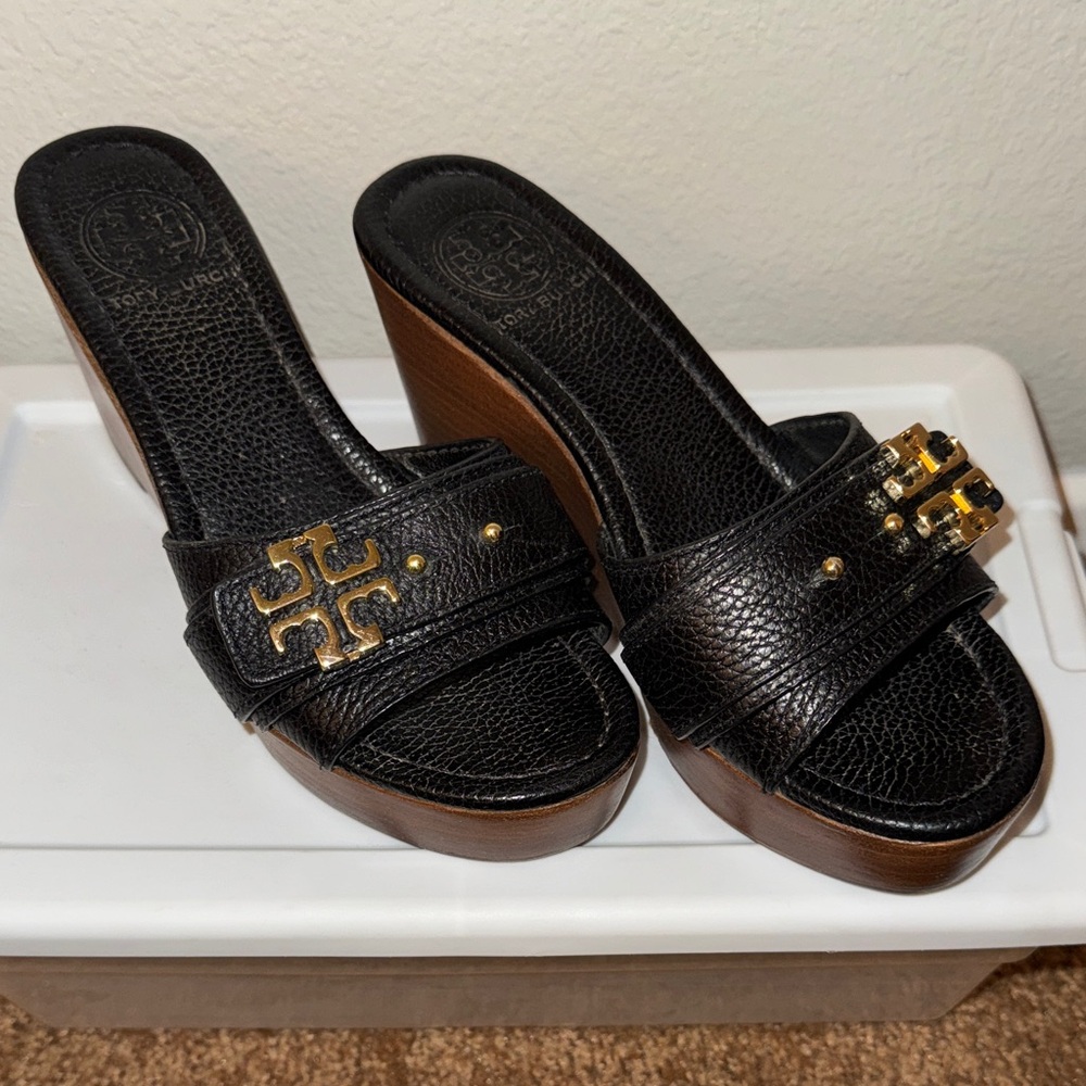 Tory Burch Black and Gold Wedge Sandals - Picture 2 of 10